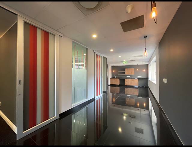 1,632M² OFFICE TO LET IN SANDTON CENTRAL